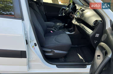 Внедорожник / Кроссовер Toyota RAV4 2009 в 