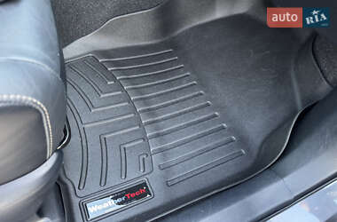 Внедорожник / Кроссовер Toyota RAV4 2014 в 