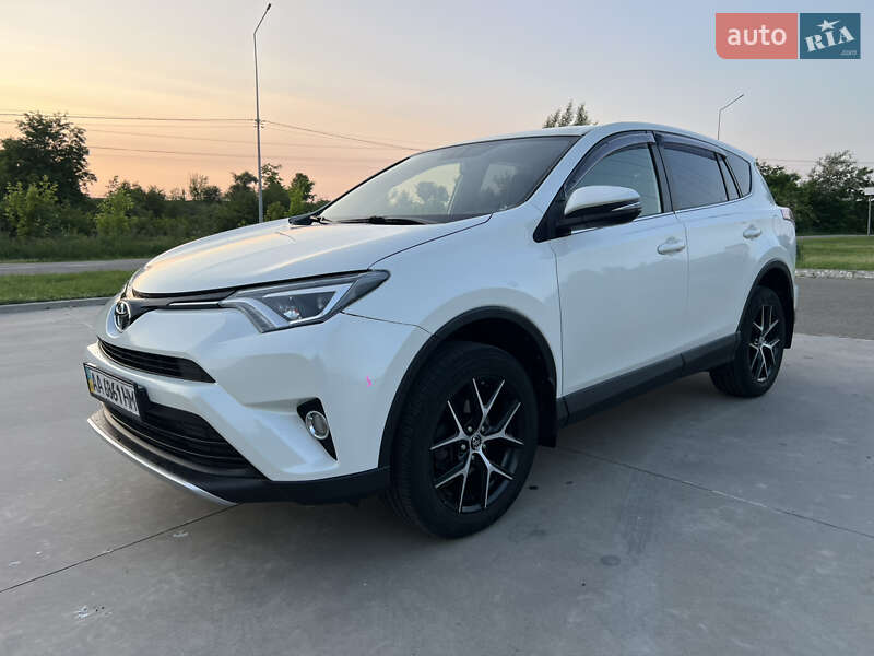 Toyota RAV4 2016