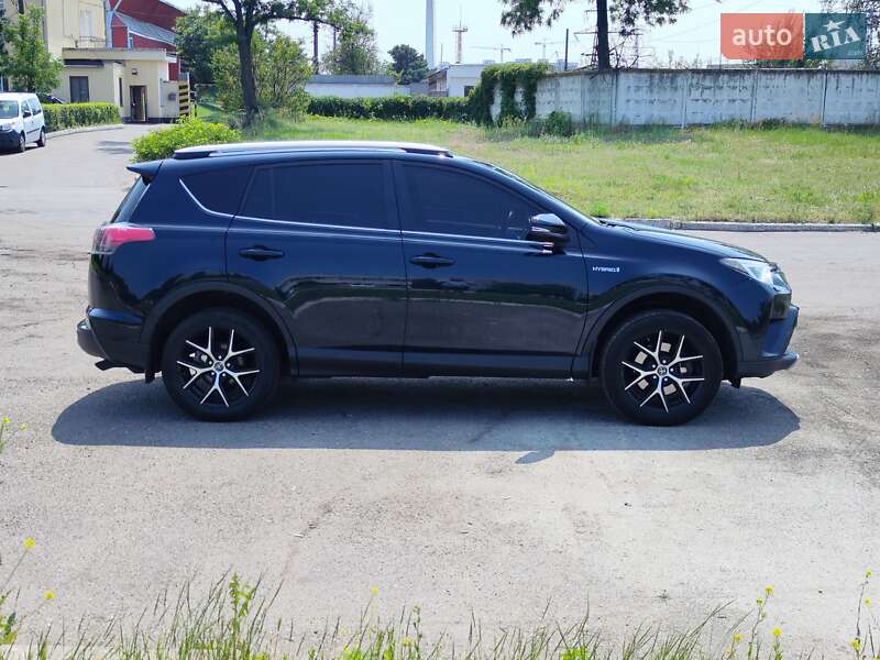 Позашляховик / Кросовер Toyota RAV4 2017 в Києві фото 6 Позашляховик / Кросовер Toyota RAV4 2017 в Києві