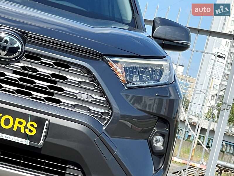 Позашляховик / Кросовер Toyota RAV4 2022 в Києві