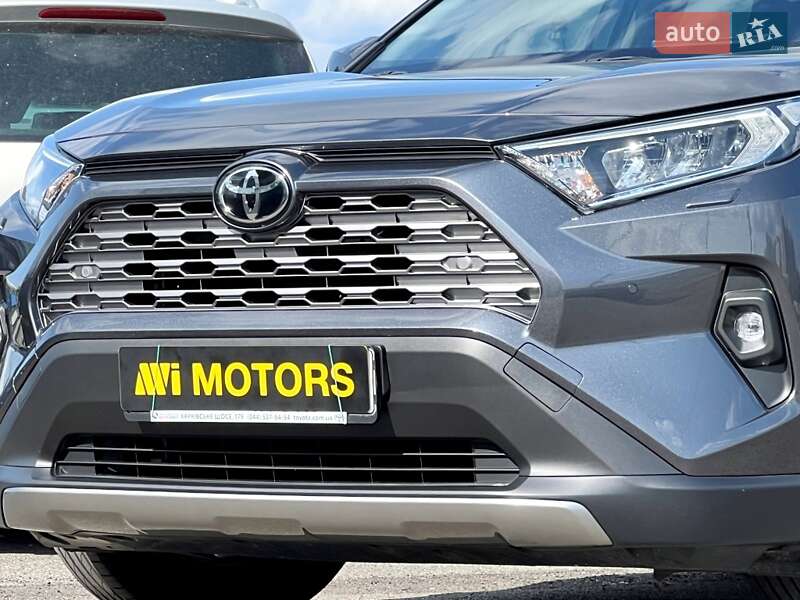 Позашляховик / Кросовер Toyota RAV4 2022 в Києві