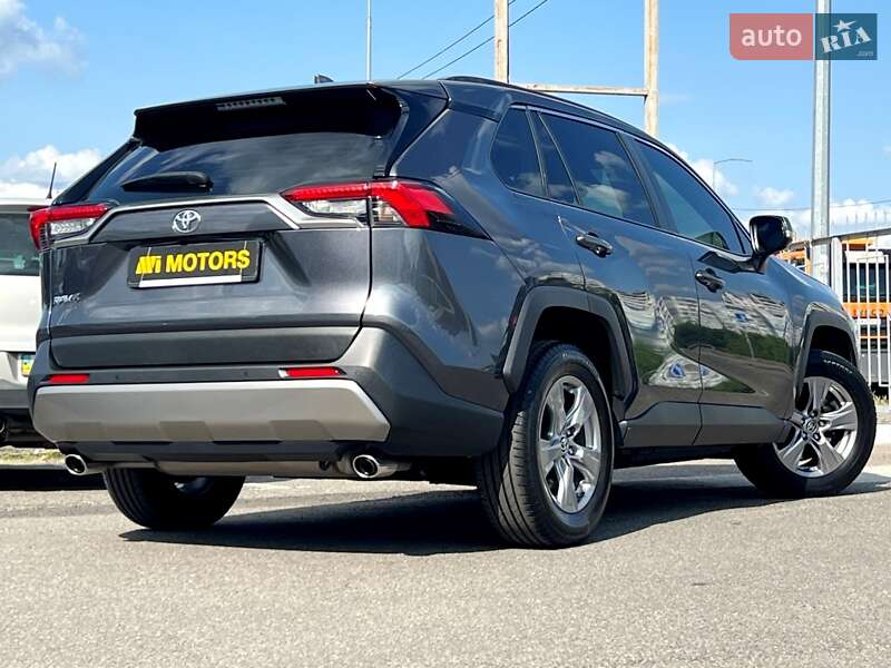 Позашляховик / Кросовер Toyota RAV4 2022 в Києві