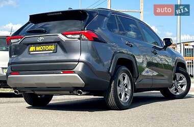 Внедорожник / Кроссовер Toyota RAV4 2022 в 