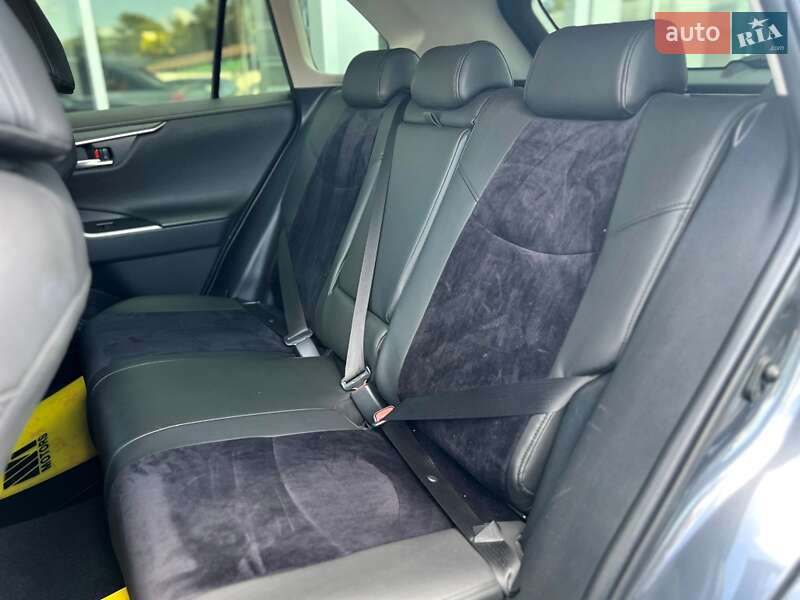 Позашляховик / Кросовер Toyota RAV4 2022 в Києві