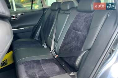Внедорожник / Кроссовер Toyota RAV4 2022 в 