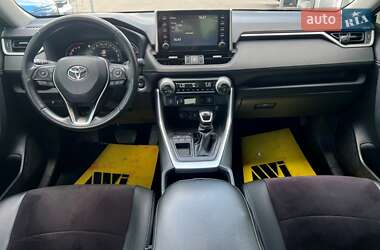 Внедорожник / Кроссовер Toyota RAV4 2022 в 