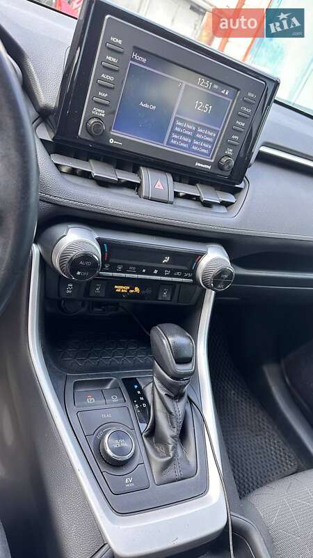 Внедорожник / Кроссовер Toyota RAV4 2019 в Харькове
