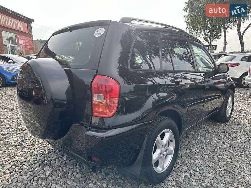 Внедорожник / Кроссовер Toyota RAV4 2002 в Смеле
