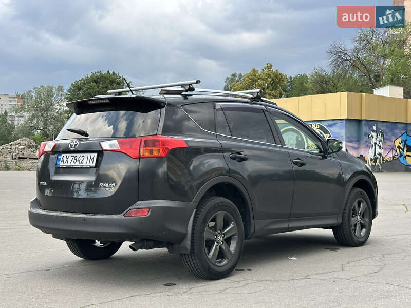 Внедорожник / Кроссовер Toyota RAV4 2015 в Харькове