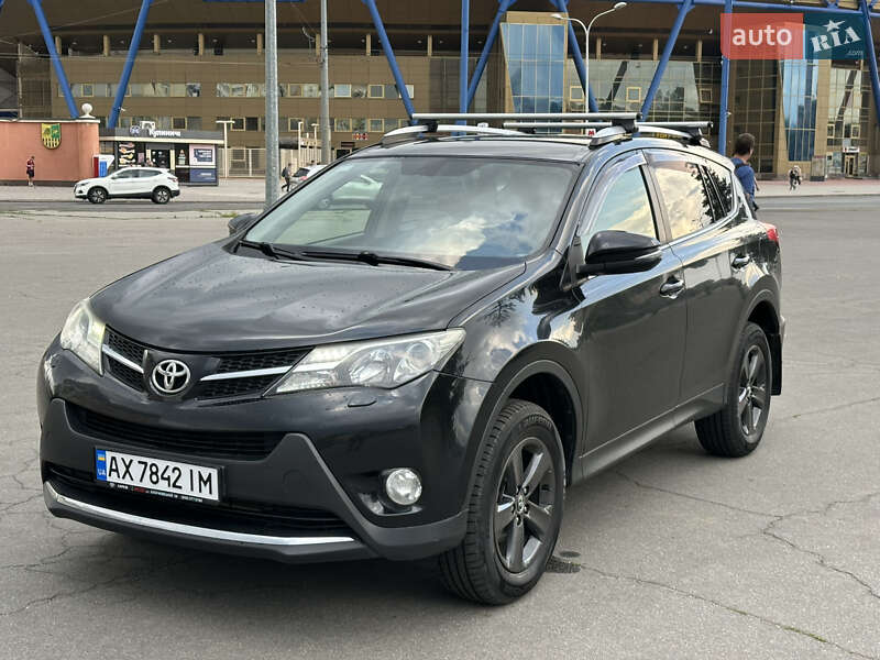 Внедорожник / Кроссовер Toyota RAV4 2015 в Харькове