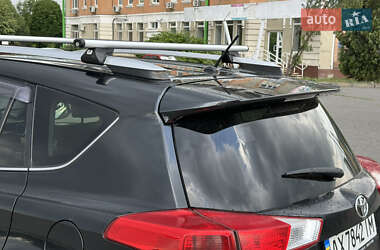 Внедорожник / Кроссовер Toyota RAV4 2015 в 
