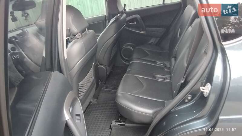 Позашляховик / Кросовер Toyota RAV4 2007 в Житомирі