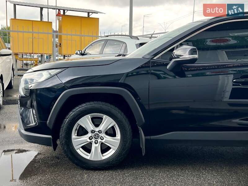 Позашляховик / Кросовер Toyota RAV4 2019 в Києві