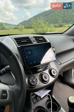 Позашляховик / Кросовер Toyota RAV4 2009 в 