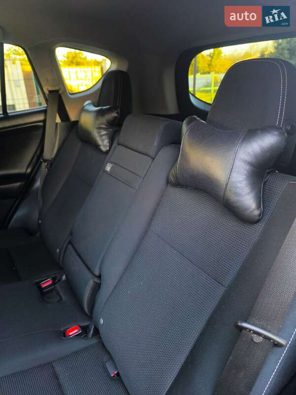 Позашляховик / Кросовер Toyota RAV4 2018 в Одесі