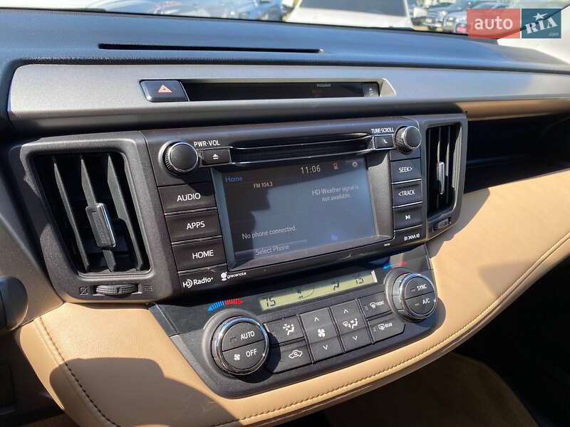 Позашляховик / Кросовер Toyota RAV4 2016 в Львові