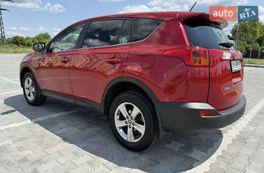 Внедорожник / Кроссовер Toyota RAV4 2015 в 