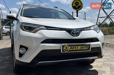 Внедорожник / Кроссовер Toyota RAV4 2016 в Стрые