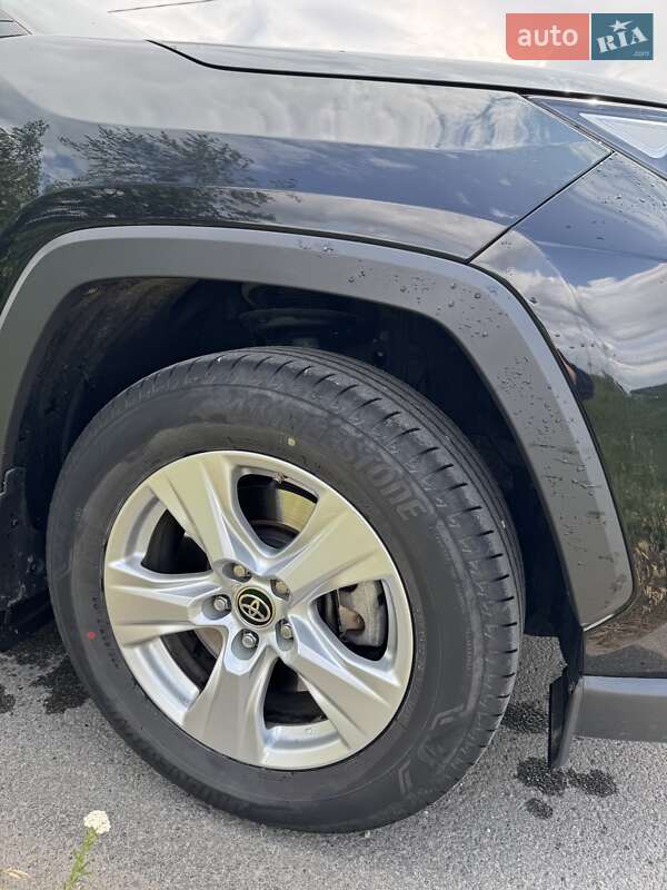 Позашляховик / Кросовер Toyota RAV4 2021 в Києві фото 7 Позашляховик / Кросовер Toyota RAV4 2021 в Києві