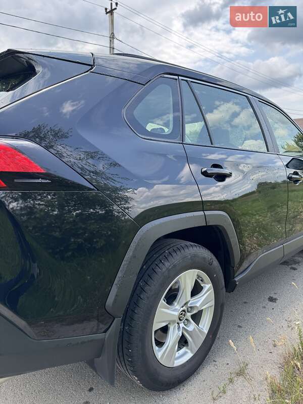 Позашляховик / Кросовер Toyota RAV4 2021 в Києві фото 9 Позашляховик / Кросовер Toyota RAV4 2021 в Києві