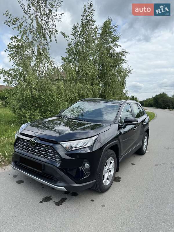 Toyota RAV4 2021