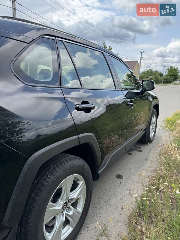 Позашляховик / Кросовер Toyota RAV4 2021 в Києві фото 37 Позашляховик / Кросовер Toyota RAV4 2021 в Києві