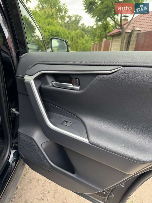 Позашляховик / Кросовер Toyota RAV4 2021 в Києві фото 89 Позашляховик / Кросовер Toyota RAV4 2021 в Києві