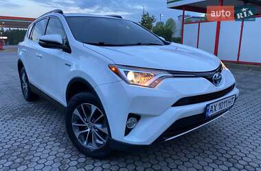 Внедорожник / Кроссовер Toyota RAV4 2016 в Киеве