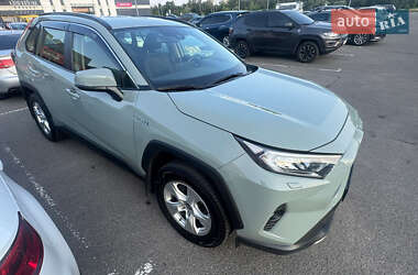 Внедорожник / Кроссовер Toyota RAV4 2021 в Киеве