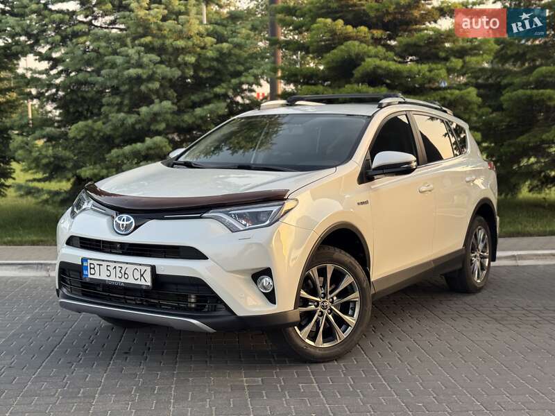 Внедорожник / Кроссовер Toyota RAV4 2017 в Одессе
