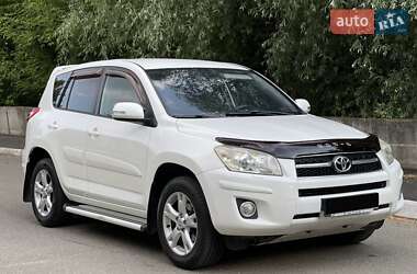Внедорожник / Кроссовер Toyota RAV4 2010 в Киеве