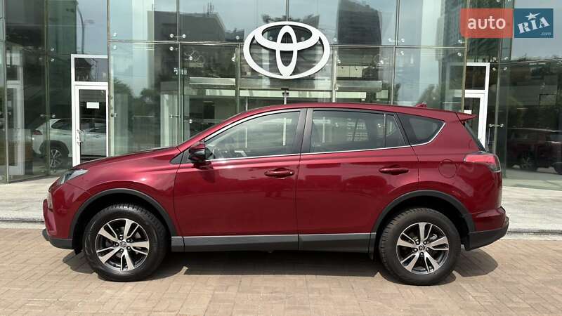 Позашляховик / Кросовер Toyota RAV4 2018 в Києві