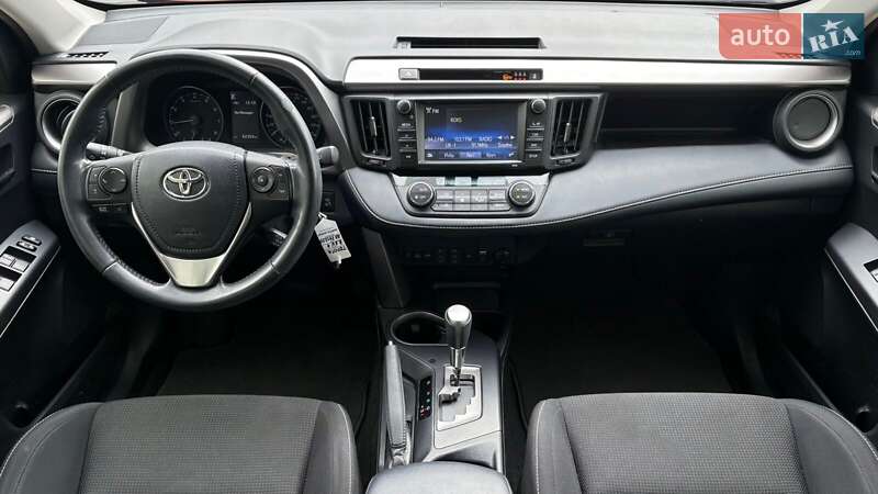 Позашляховик / Кросовер Toyota RAV4 2018 в Києві