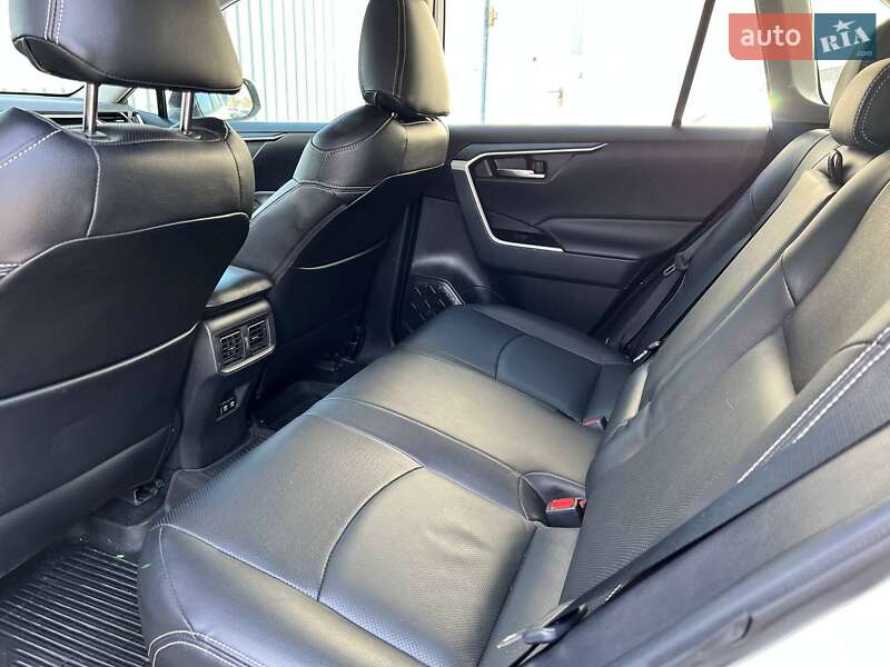 Внедорожник / Кроссовер Toyota RAV4 2021 в Киеве фото 20 Внедорожник / Кроссовер Toyota RAV4 2021 в Киеве
