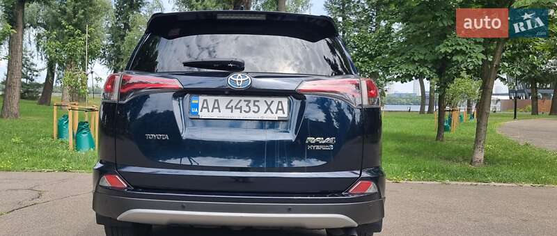 Позашляховик / Кросовер Toyota RAV4 2018 в Києві