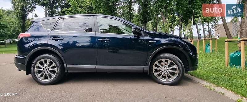 Позашляховик / Кросовер Toyota RAV4 2018 в Києві