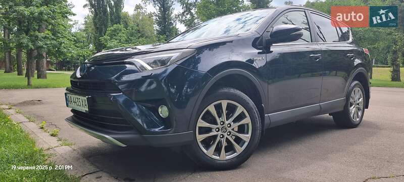 Позашляховик / Кросовер Toyota RAV4 2018 в Києві
