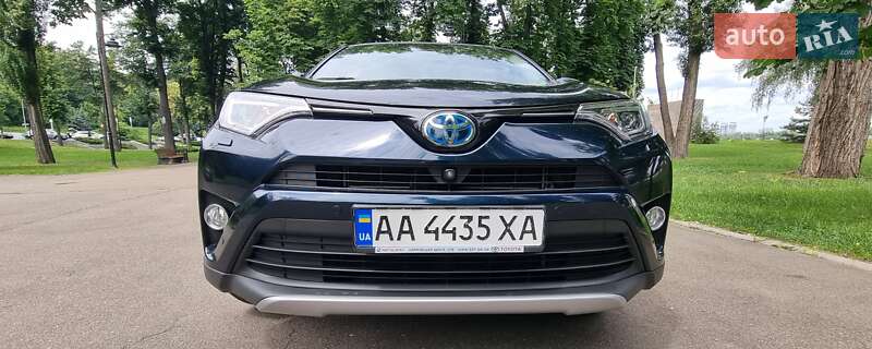Позашляховик / Кросовер Toyota RAV4 2018 в Києві
