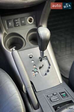 Внедорожник / Кроссовер Toyota RAV4 2011 в 