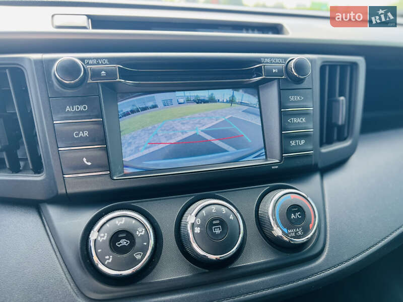 Внедорожник / Кроссовер Toyota RAV4 2017 в Мукачево