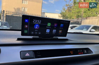 Внедорожник / Кроссовер Toyota RAV4 2017 в 