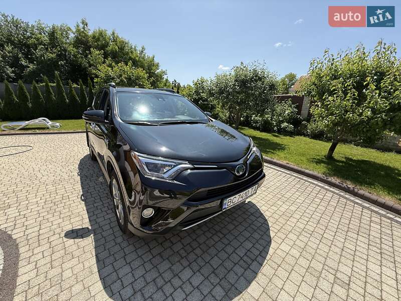 Toyota RAV4 2017