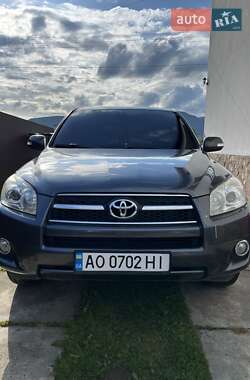 Внедорожник / Кроссовер Toyota RAV4 2009 в Хусте