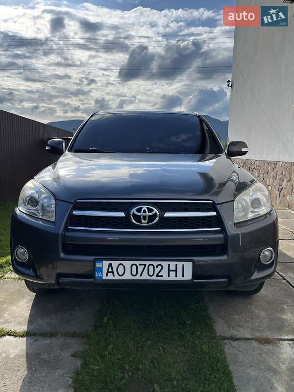 Toyota RAV4 2009
