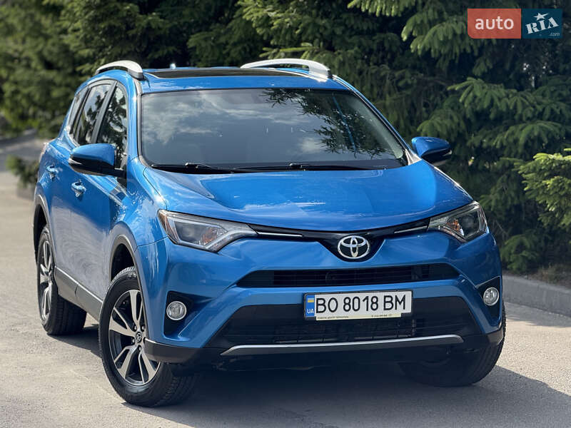 Внедорожник / Кроссовер Toyota RAV4 2016 в Тернополе