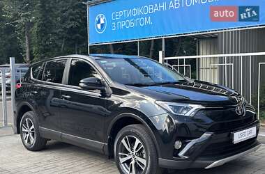 Позашляховик / Кросовер Toyota RAV4 2016 в Черкасах