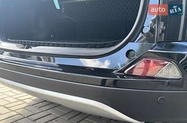 Позашляховик / Кросовер Toyota RAV4 2016 в 