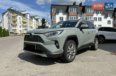 Внедорожник / Кроссовер Toyota RAV4 2020 в Львове