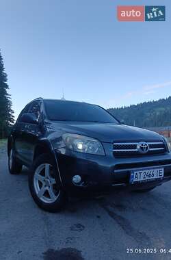 Позашляховик / Кросовер Toyota RAV4 2006 в Верховині
